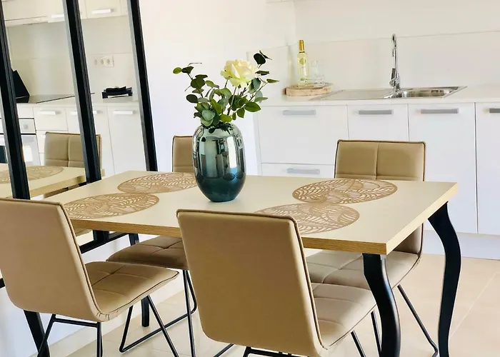 Canaryislandshost L My Nest